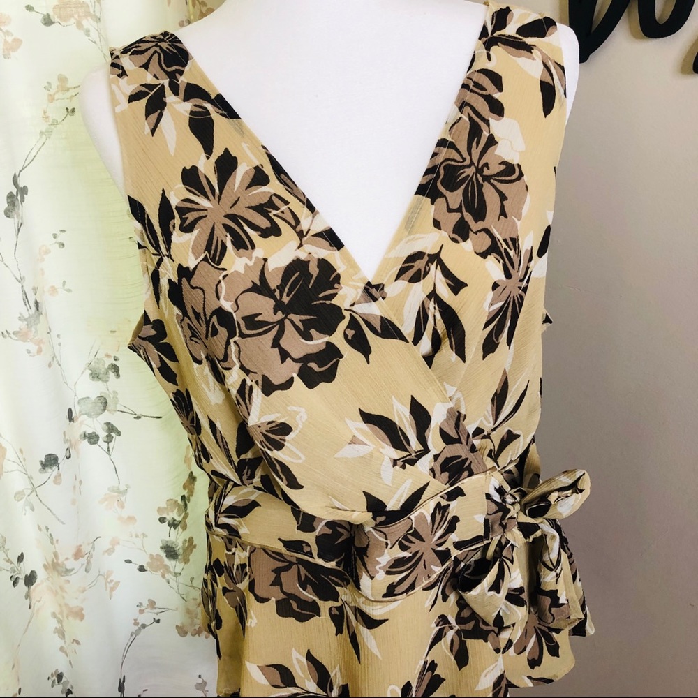 Covington - Blouse - Tie Waist - Floral